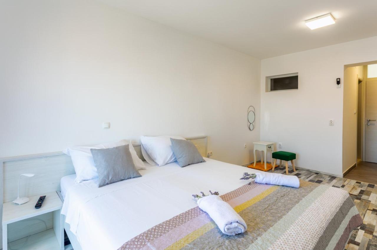 Apartments Luksa - Zf Hvar Hvar Town Kültér fotó