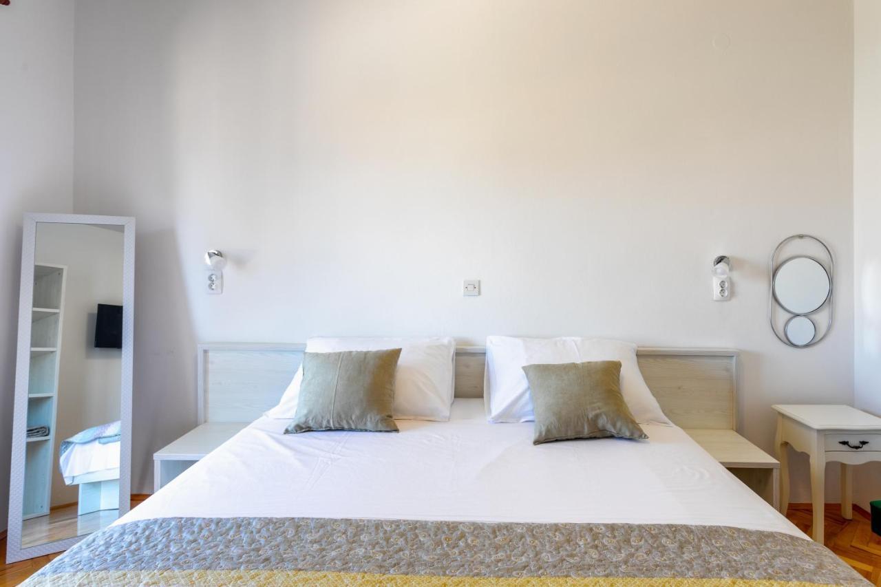 Apartments Luksa - Zf Hvar Hvar Town Kültér fotó