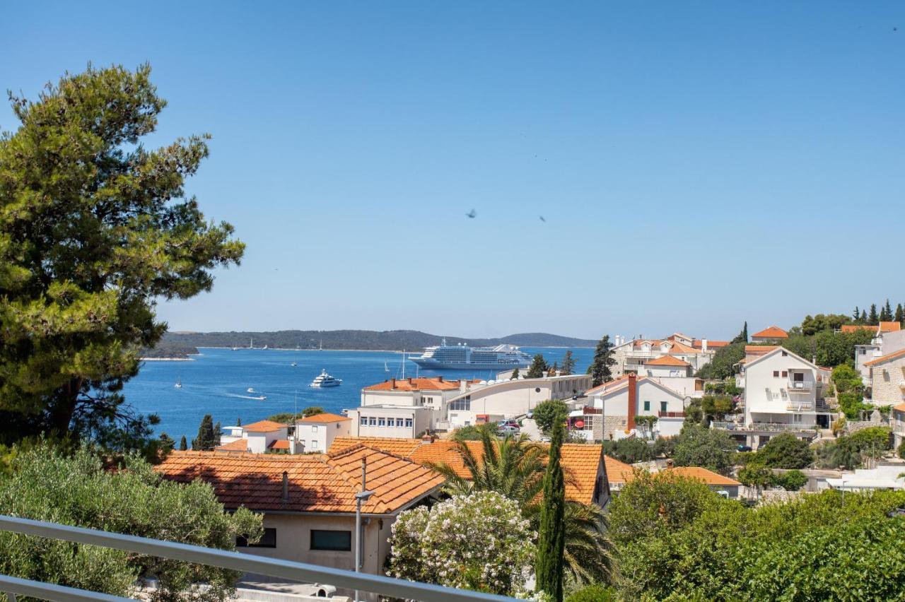 Apartments Luksa - Zf Hvar Hvar Town Kültér fotó