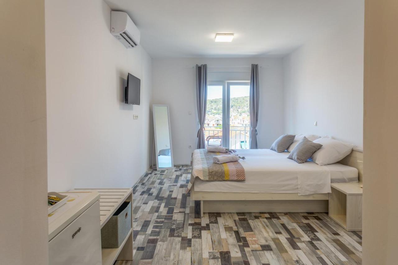 Apartments Luksa - Zf Hvar Hvar Town Kültér fotó