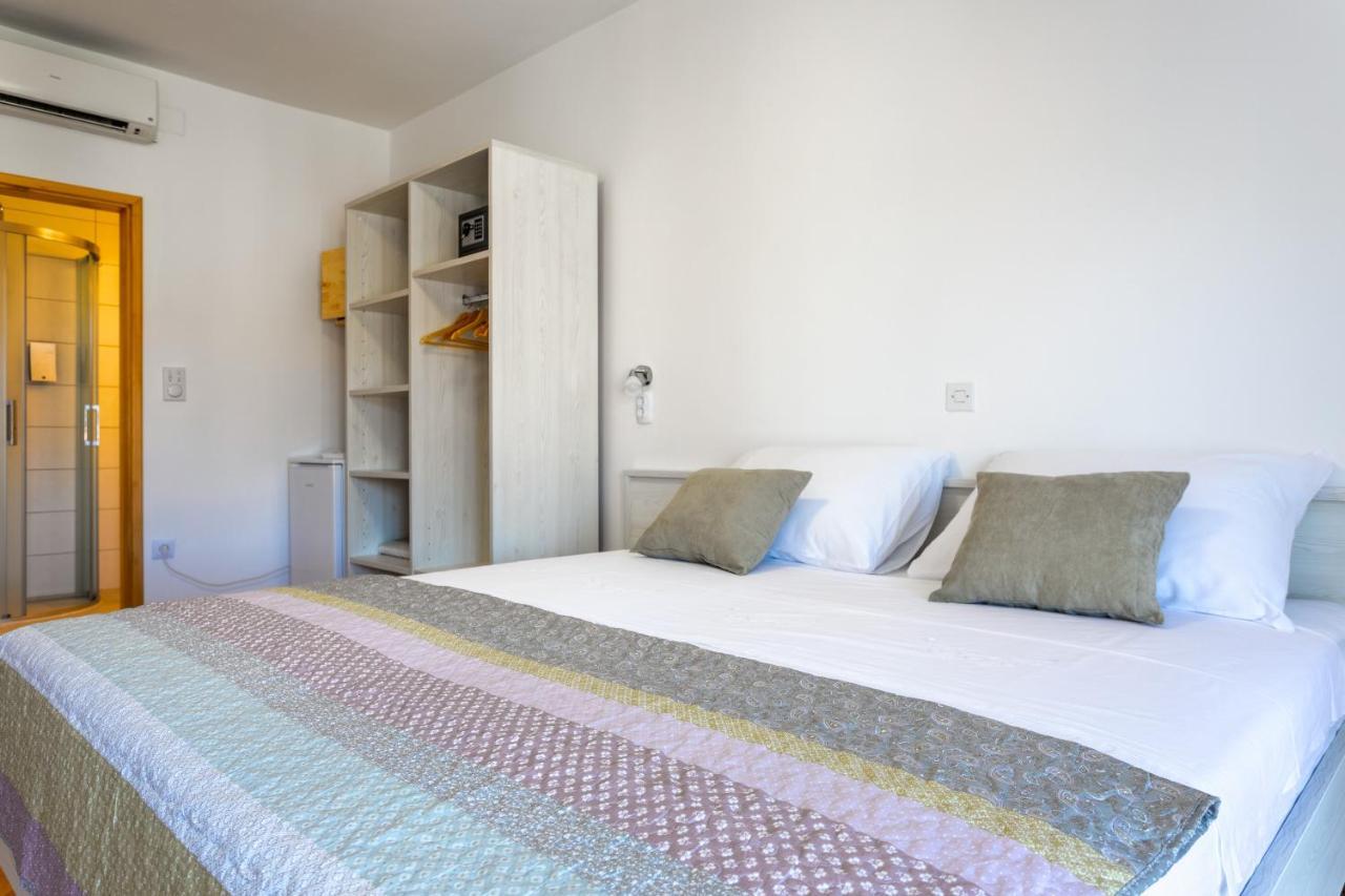 Apartments Luksa - Zf Hvar Hvar Town Kültér fotó